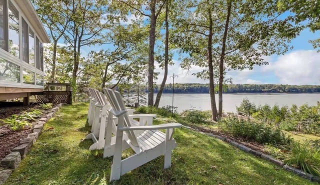 Taunton Bay Retreat | Private Shore Access
