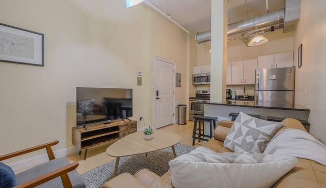 Temp504-4/2 · Almost there! 4bed 2bath Apartment in Downtown