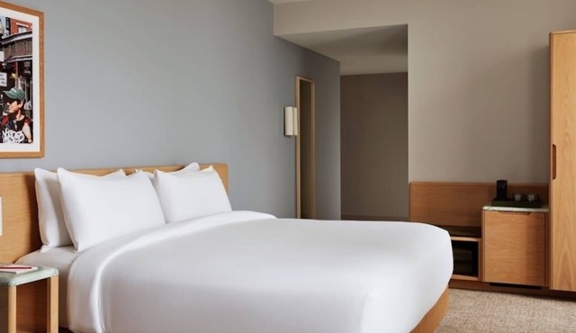 The Atlas Hotel | 2 Miles to Downtown | Upgraded Modern Stay | Premier King Room