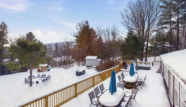 The Birch 13BR Villa 2 min from Mt. Snow Hot Tub Pool in Dover