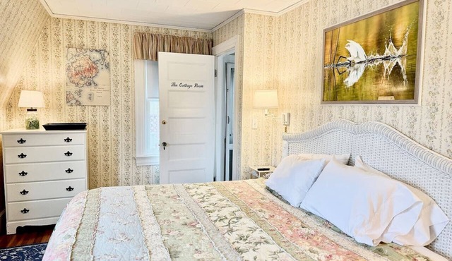 The Cottage Room - Lafayette Inn Bar Harbor