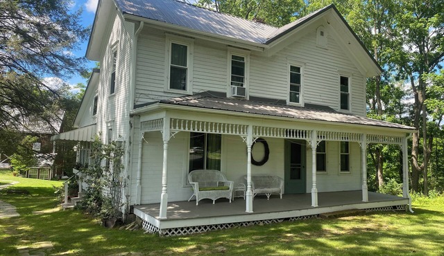 The Farm House at Mitchell Ponds