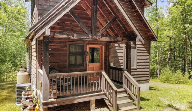 The Fisher House - Secluded Cabin near Whiteface