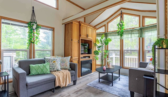 The Nook Tiny Home Fire Pit Close to Lake