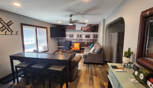 The Railroad Ranch - Station 3 (3 bedrooms)