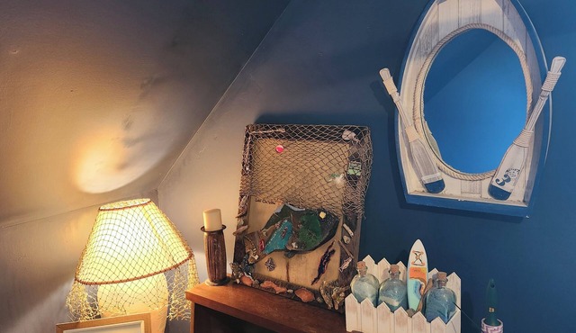 The Red Rustic: Coastal Crashpad
