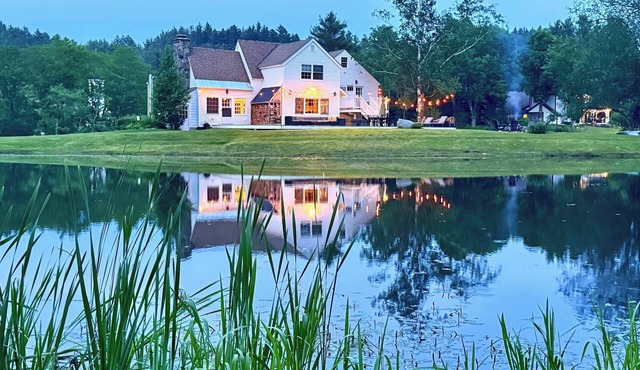 The Villa - Industrial Farmhouse with Hot Tub