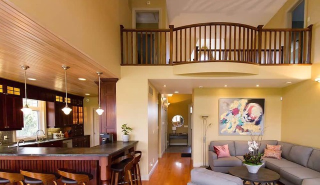 The Winery Home in Hillier