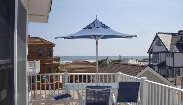 Third from the beach- Ocean and Beach Views ! in Stone Harbor