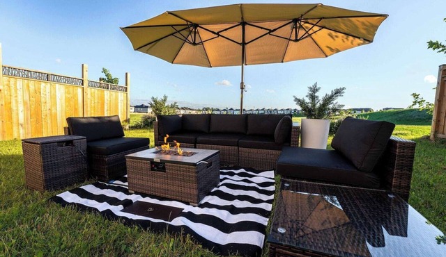 This house is a 4 bedroom(s), 2.5 bathrooms, located in Cambridge, ON.