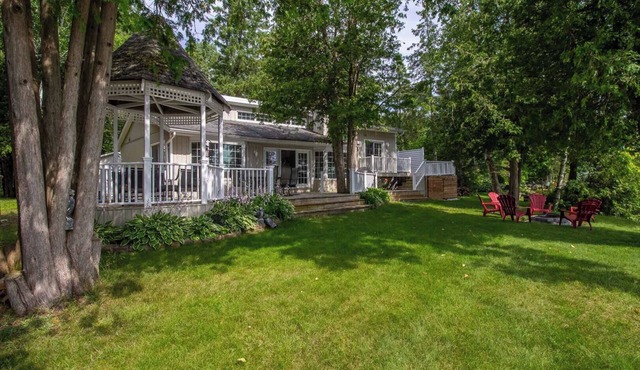 Three Paddles - Three Bedroom Cottage, Sleeps 6