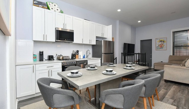 Times Square Stylish 5-Bedroom, 3-Bath Chic Duplex Apartment