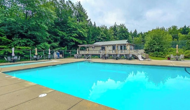Tranquil Mountain Escape with Modern Comforts, Deck, Fire Pit, and Shared Pools