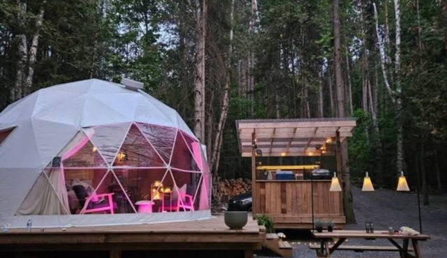 TRANQUILITY DOME OFFGRID GLAMPING RETREAT IN PRIVATE FOREST!