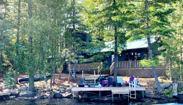 Upscale, unique, clean, spectacular lakefront cottage with SAUNA!