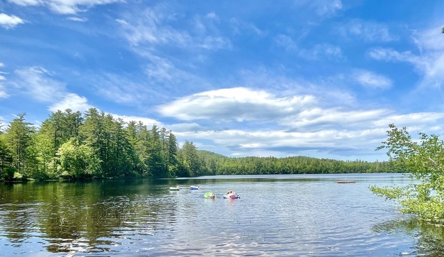 Vacationland Retreat Lake House w/private dock near Pleasant Mnt Cranmore Sebago