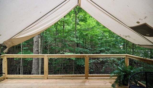 Valley Overlook, Peninsula, Ohio - Glamping Tent