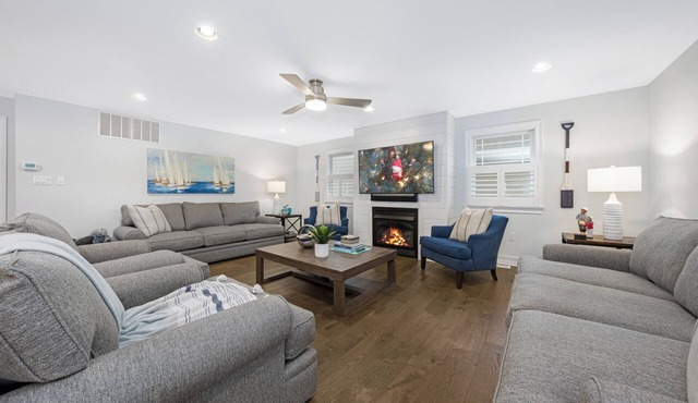 Victory Sunrise - 7 bedroom - Sleeps 20 - Elevator - Pool - Jacuzzi - Avalon, NJ in Avalon