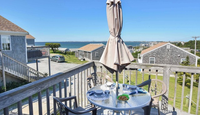 Views of the Bay Access to Private Beach!