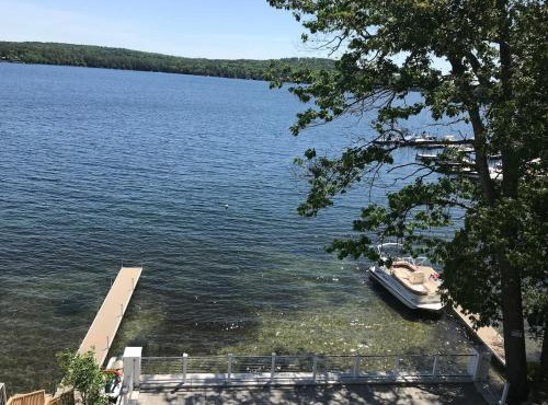 Villa 2 -Luxury 5 BDRM 5 Bath on Lake Winni Meredith Bay