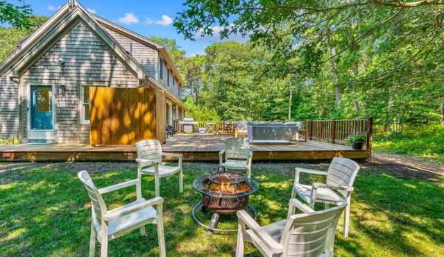 Vineyard Haven Family Beach, Fire Pit & Garden View