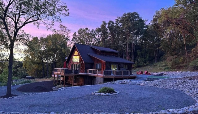VRFLX Seneca Lake Access | Walk to Beach