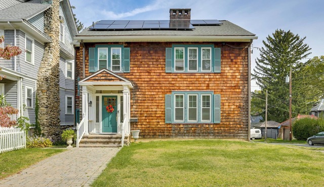 Walk to Hudson River Waterfront: Newburgh Home