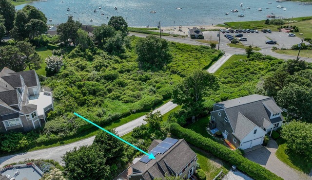 Walk to Main St and Oyster Pond in Chatham!