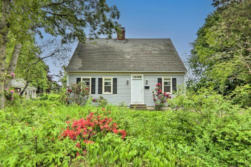 Walk to Main Street: Cottage w/Sunroom in Hyannis