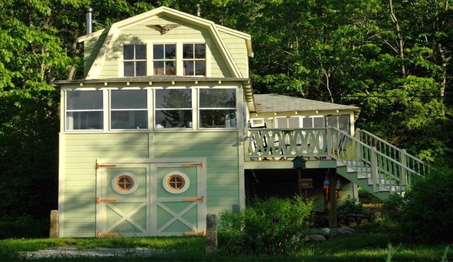 Walk to the Beach Cottage. Shared private beach 4 minute walk.