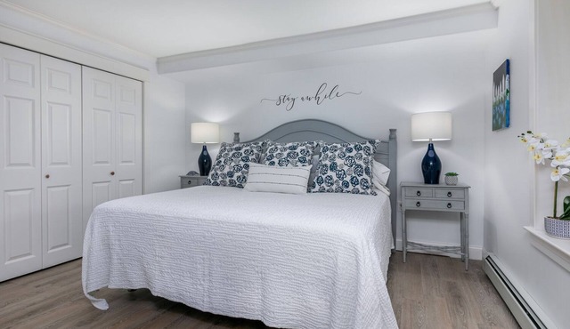 Walk to Town, Riverfront Retreat & Beach Pass