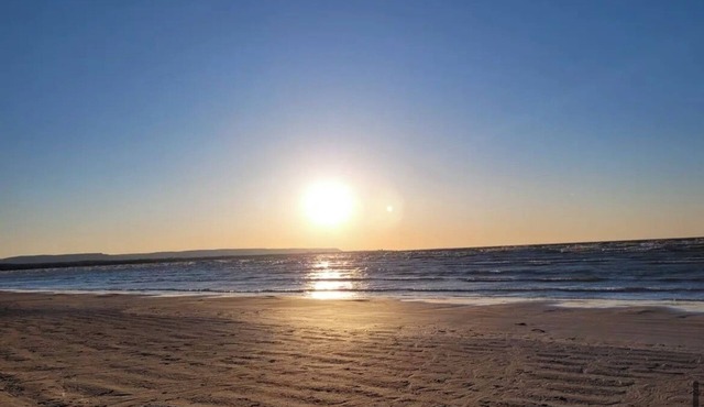 Wasaga Beach Great Family Cottage-minimum stay 28 days
