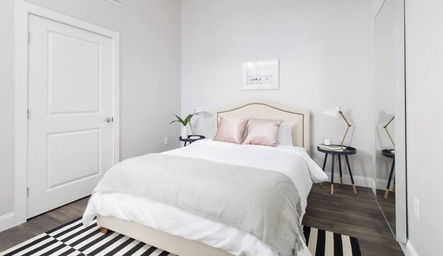 Washer/Dryer in-unit! Close to MGH & Beacon Hill
