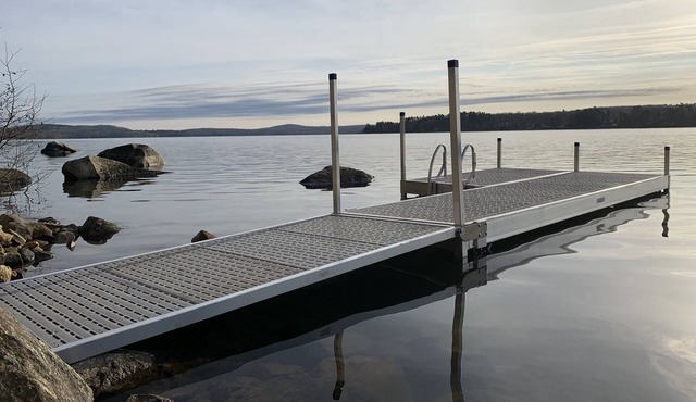 Water's Edge- cozy lakeside camp