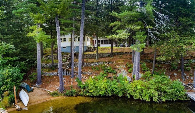 Waterfront camp on quiet part of Lake Winnisquam, dog-friendly, w/dock