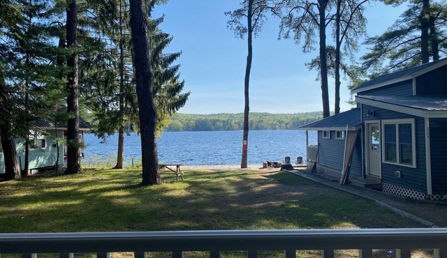Waterfront Cottage 5min to causeway for shopping, dinner, entertainment (22)