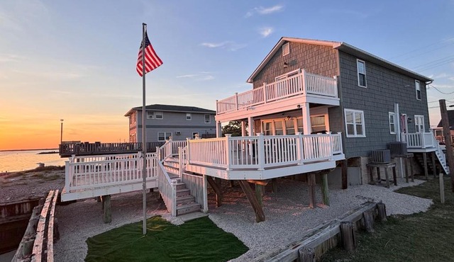 Waterfront Delaware Bay Escape