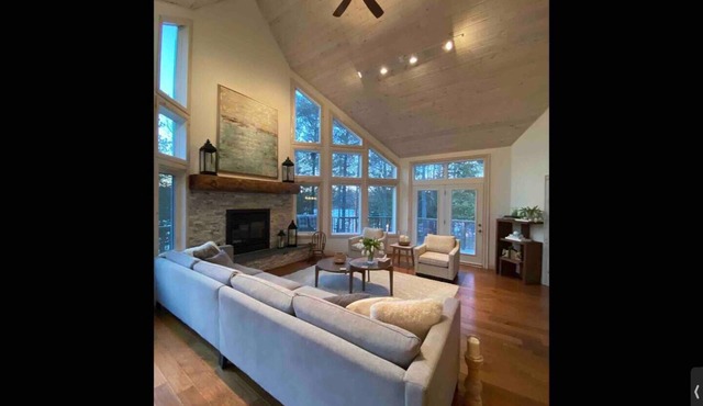 Welcome to KerryAnne Lakehouse. 500ft shore, dock. 4 bedrooms, Great Room.