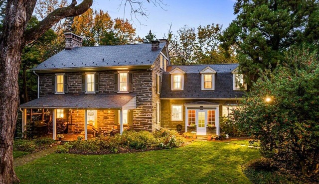 Welcome to “Penn Cottage”. New here, but a “Superhost” 6 yrs on the other site!