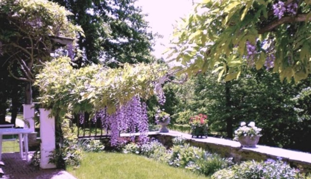 Whistler's Inn Bed & Breakfast