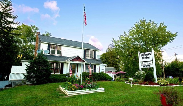 Willows Motel