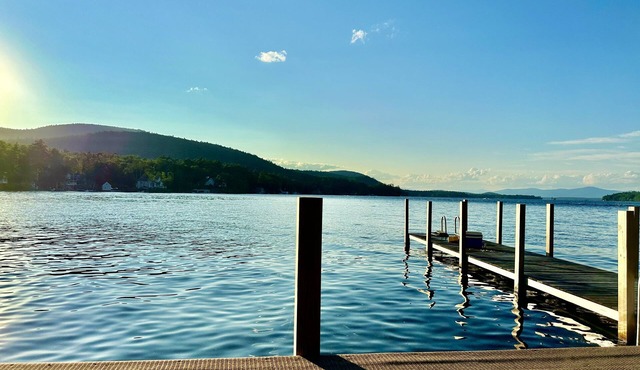 Windswept Cottage: A Lake Winnipesaukee Waterfront