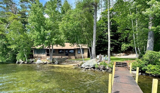 Winnipesaukee luxury waterfront 3-BDR home w/dock, views, AC, laundry, beach