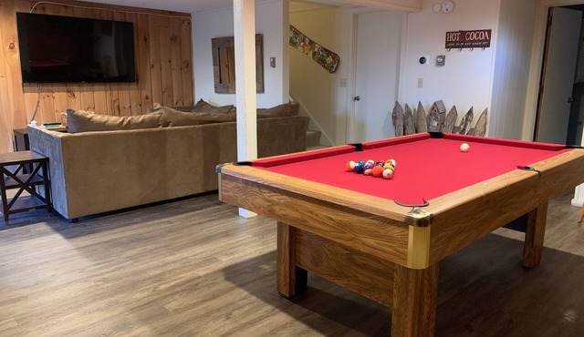 Winter ‘27 Seasonal Available-Dog Friendly Chalet in the Woods + Pool, Mt. Snow