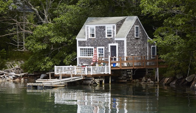 With stunning, panoramic river views, this is more than mere waterfront. in Walpole