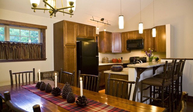 Wonderful and spacious Wilmington Townhome- Close to Whiteface and Lake Everest!