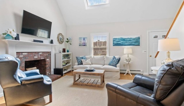 Wonderful dog friendly rental with access path to a private beach deeded at White's Pond!