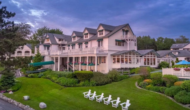Woodlandview Lodge | 2 Queens + Porch