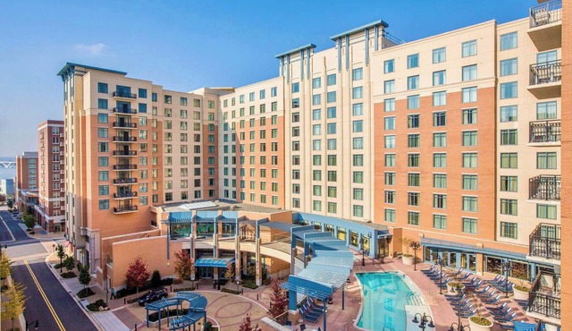 Wyndham National Harbor 4BR Apartment with Resort Access