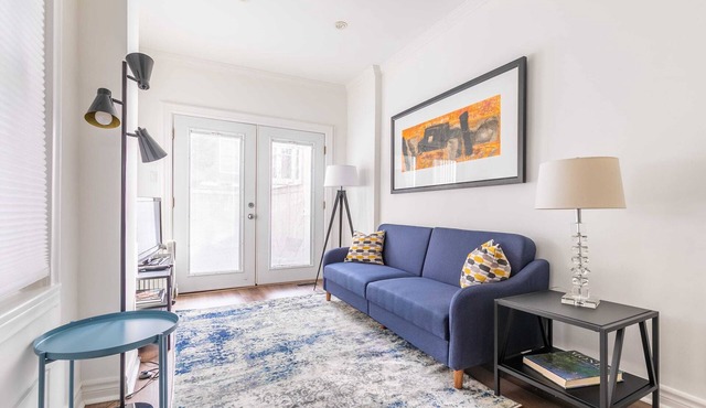 Yorkville Home - Downtown Toronto!